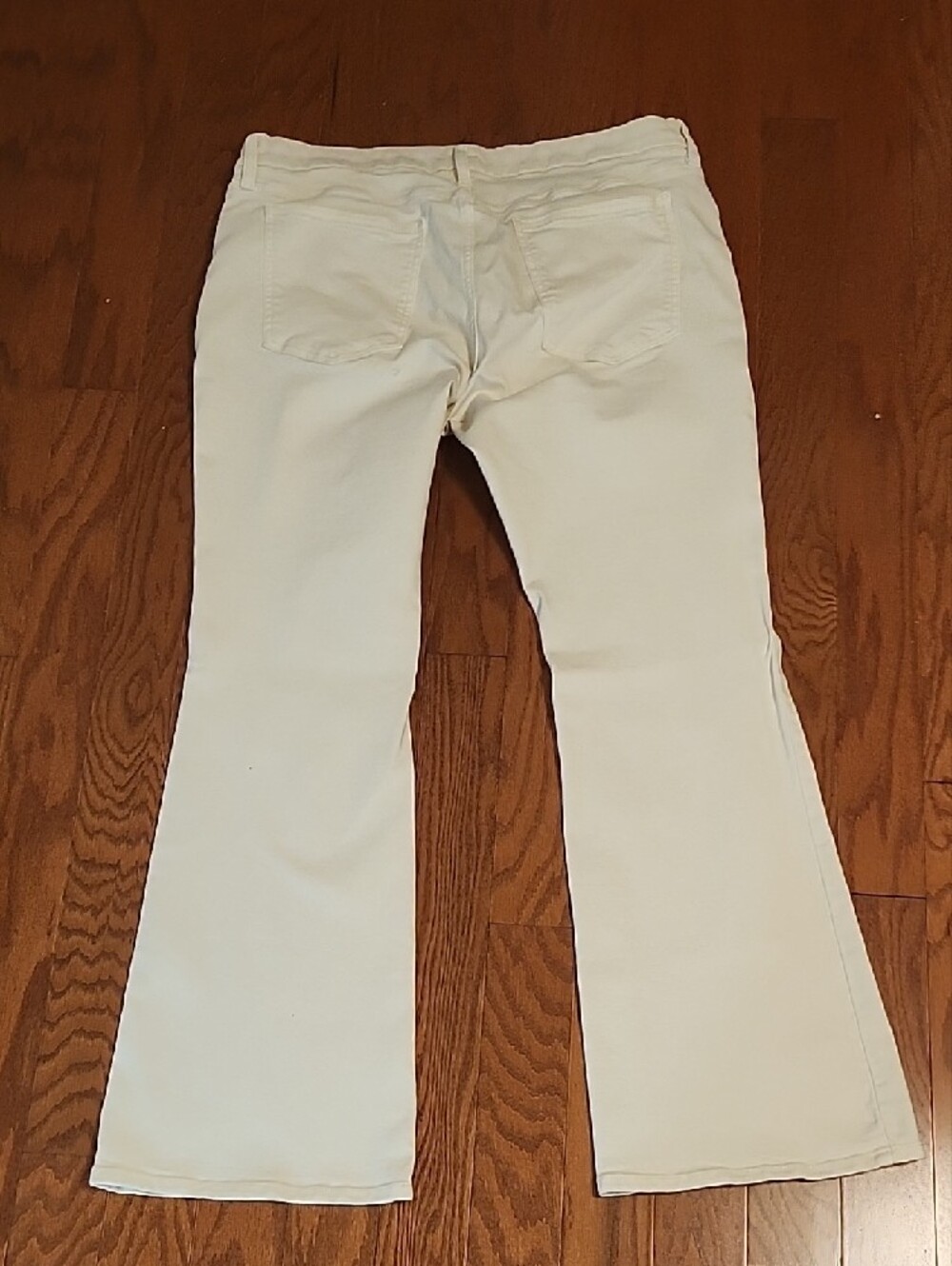Banana Republic Cream Low-Rise Bootcut Jeans Sz 18